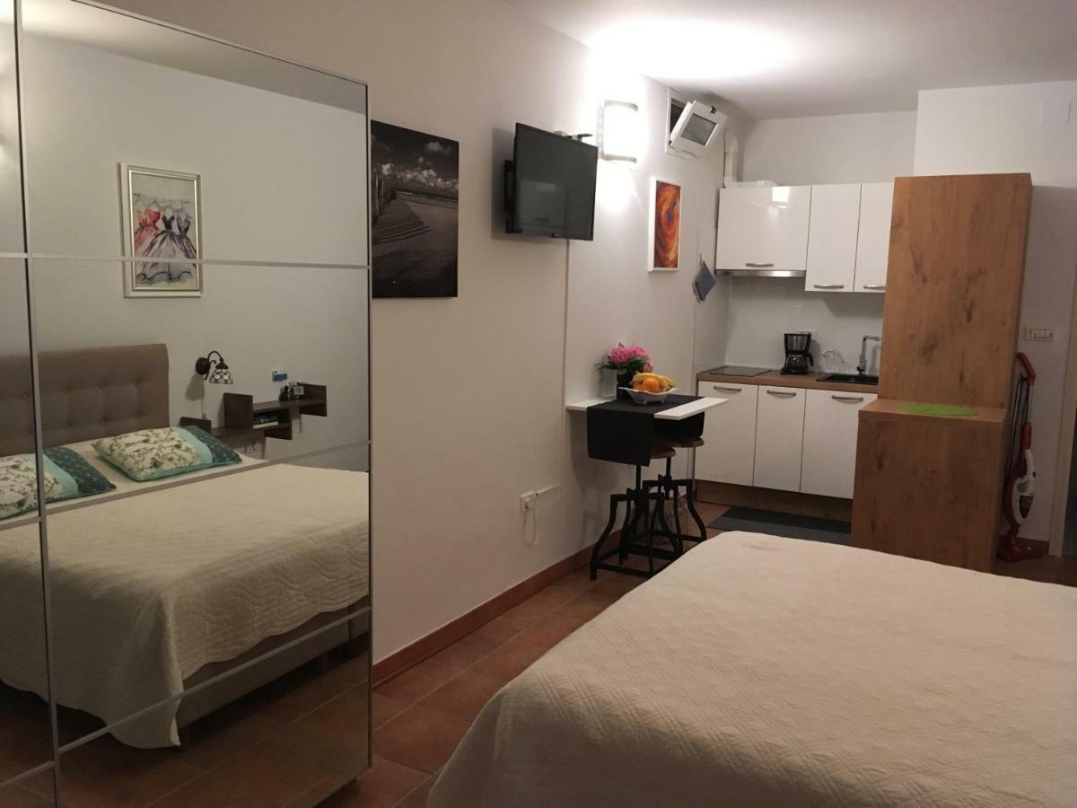 Goga Apartments Pula Eksteriør billede